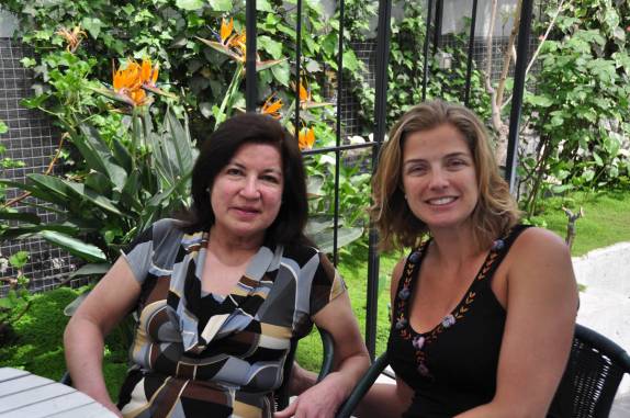 Com a Maria Esther, a mãe do Pablo, que nos recebeu em casa e guardou a Fiona por lá enquanto viajávamos para a Ilha de Pascoa